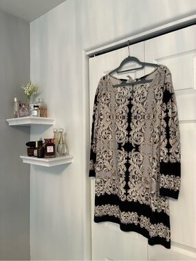 Baroque Print Long Sleeve Tunic in Beige and Black